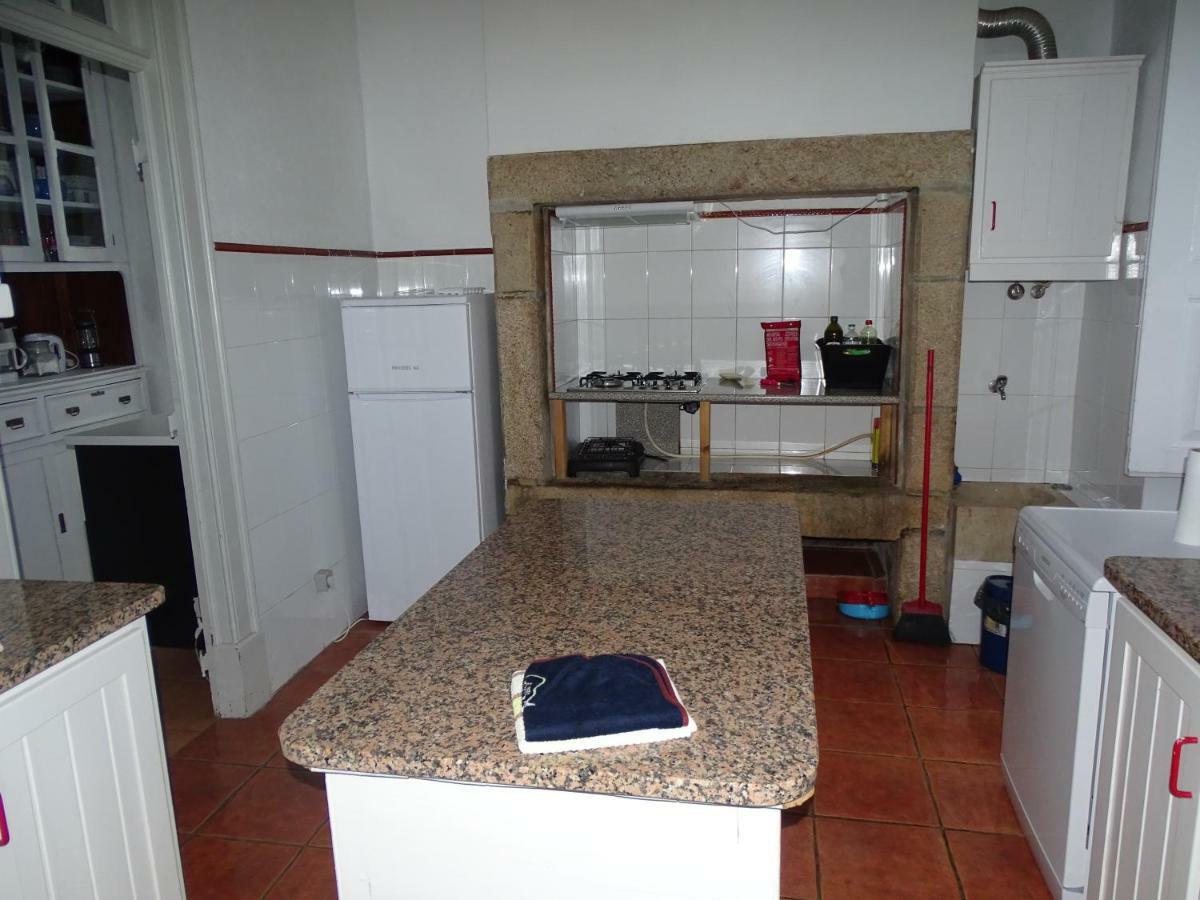 Penhas Da Saude Villa Bagian luar foto